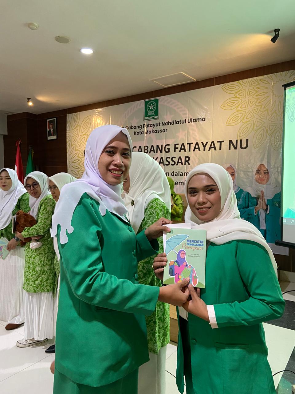 Mencatat Pengalaman Perempuan